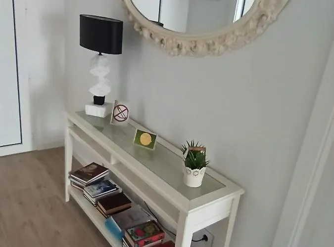 West Bay House 4*