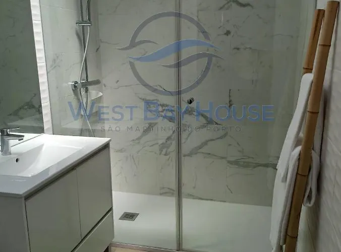 West Bay House 4*