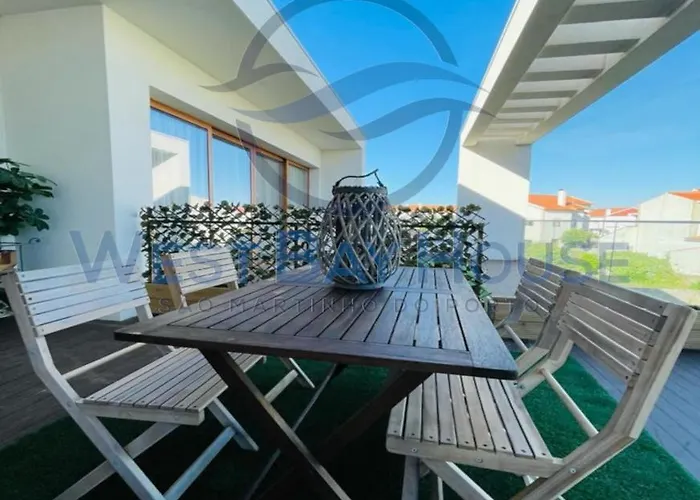 Gasthuis West Bay House 4*