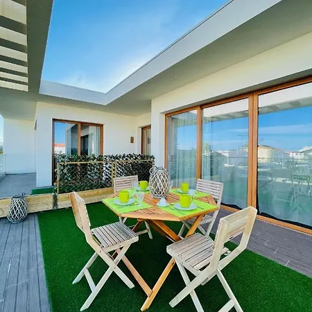 West Bay House 4*