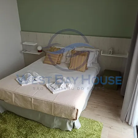 West Bay House 招待所